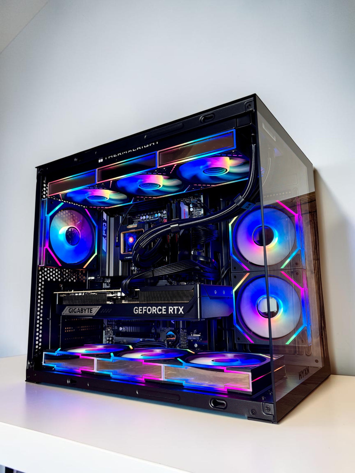 Ordinateur PC Gaming, RTX 5080, Ryzen 7 9850X3D, 32GB DDR5, 2TB NVMe