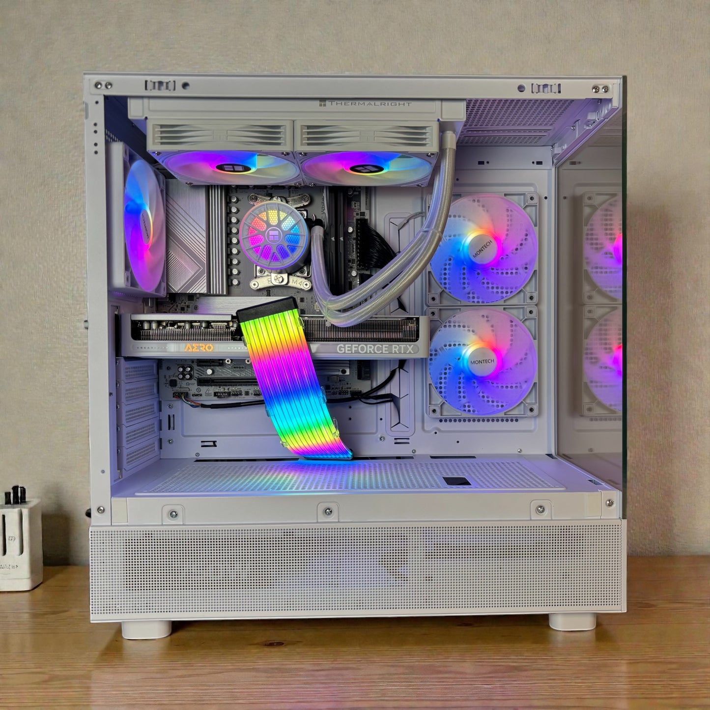 Ordinateur gaming blanc, RTX 5060TI 16GB, Ryzen 5 9600, 32GB DDR5, 1TB NVMe