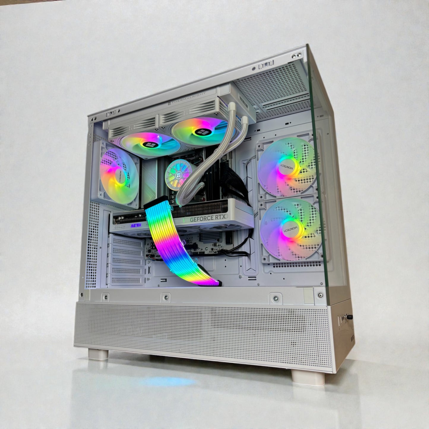 Ordinateur gaming blanc, RTX 5060TI 16GB, Ryzen 5 9600, 32GB DDR5, 1TB NVMe